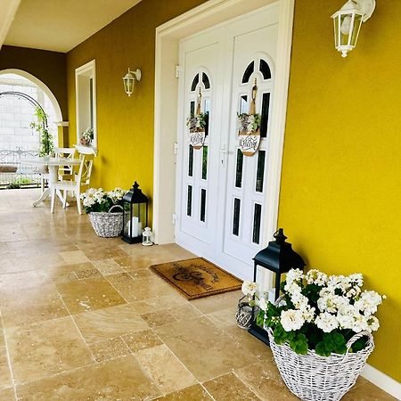 Alma Rezidence Bed & Breakfast Турда Екстериор снимка