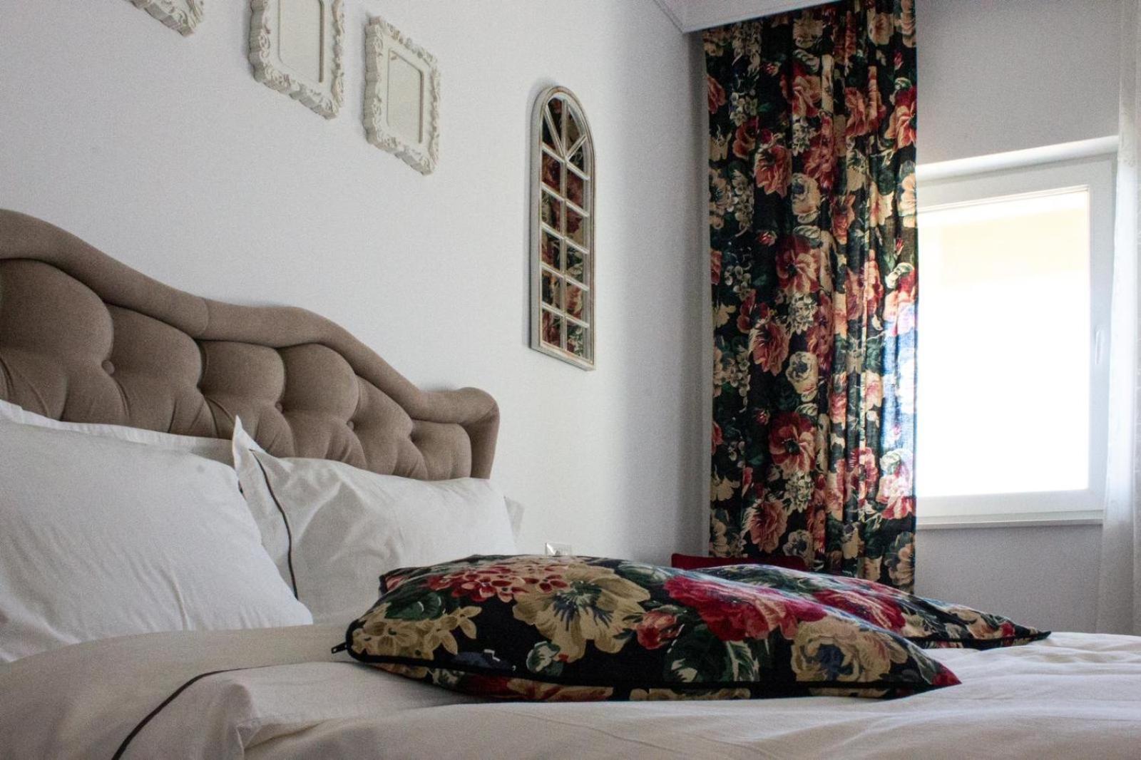 Alma Rezidence Bed & Breakfast Турда Екстериор снимка