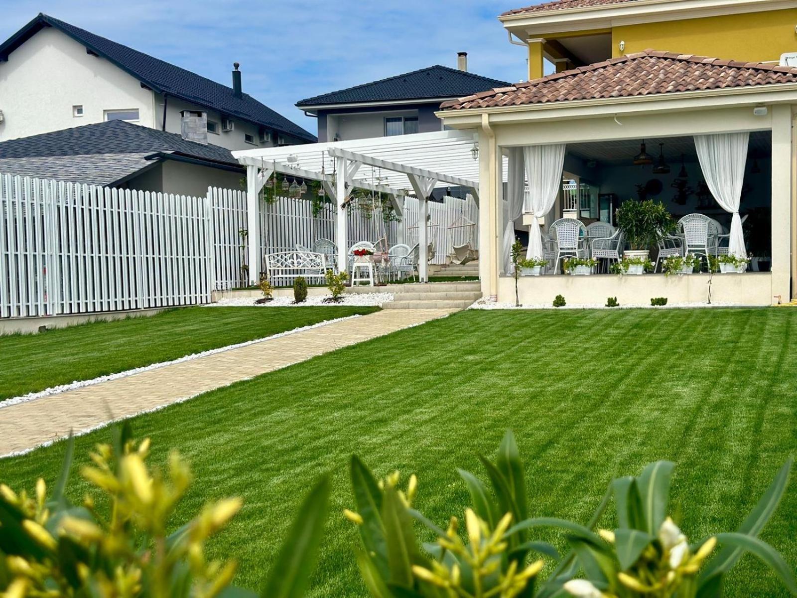Alma Rezidence Bed & Breakfast Турда Екстериор снимка