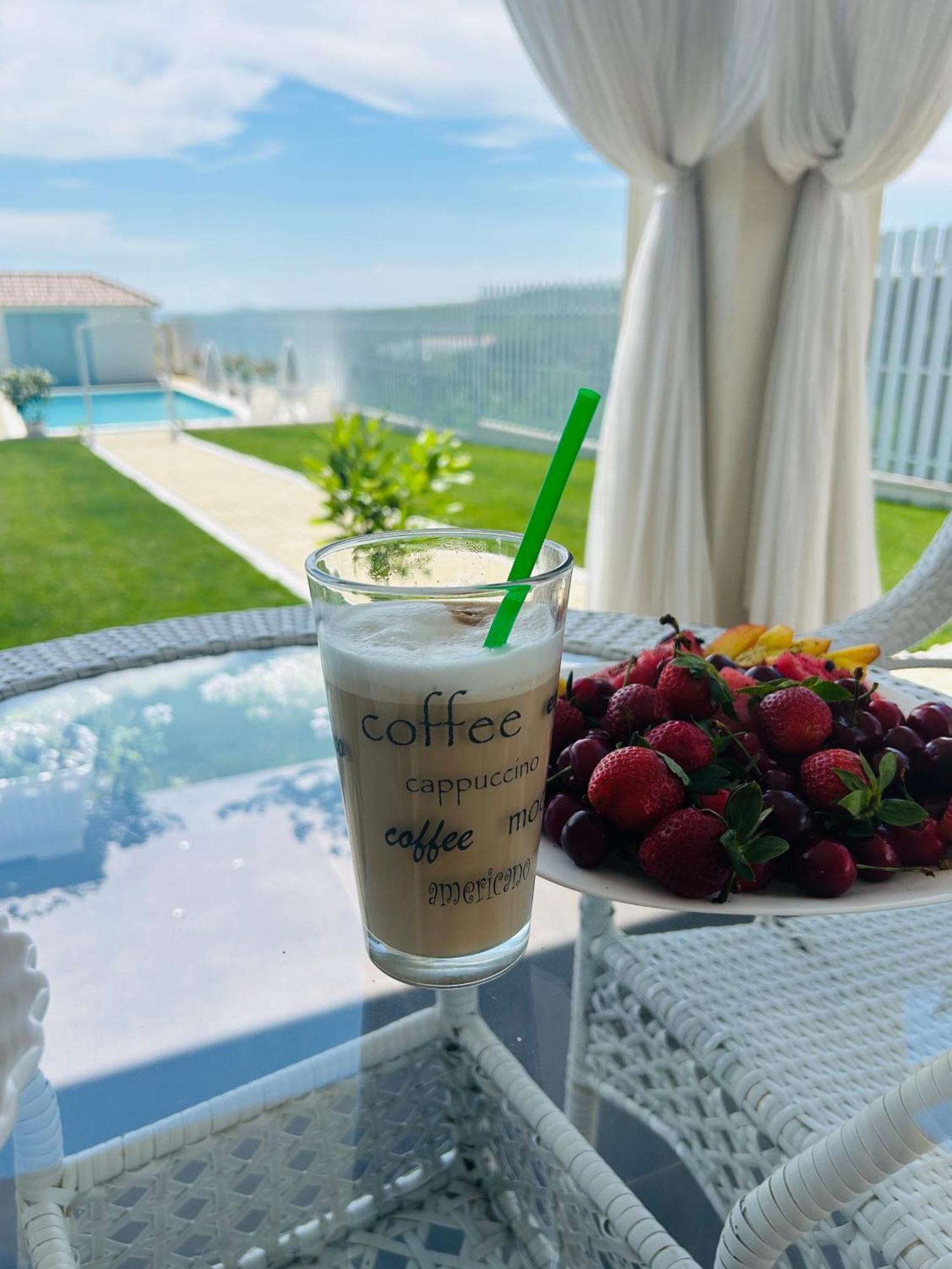 Alma Rezidence Bed & Breakfast Турда Екстериор снимка